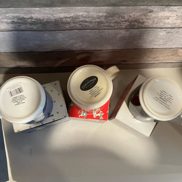 Disney Vintage Aladdin, Cinderella & 1995 Christmas mug bundle- NEW - Picture 2 of 4